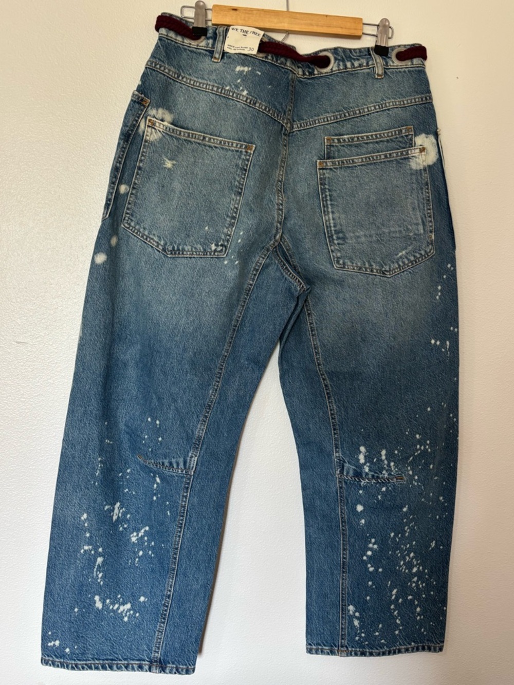 We The Free Moxie Distressed Paint Splatter Jeans NWT Burgundy Belt - Picture 3 of 6